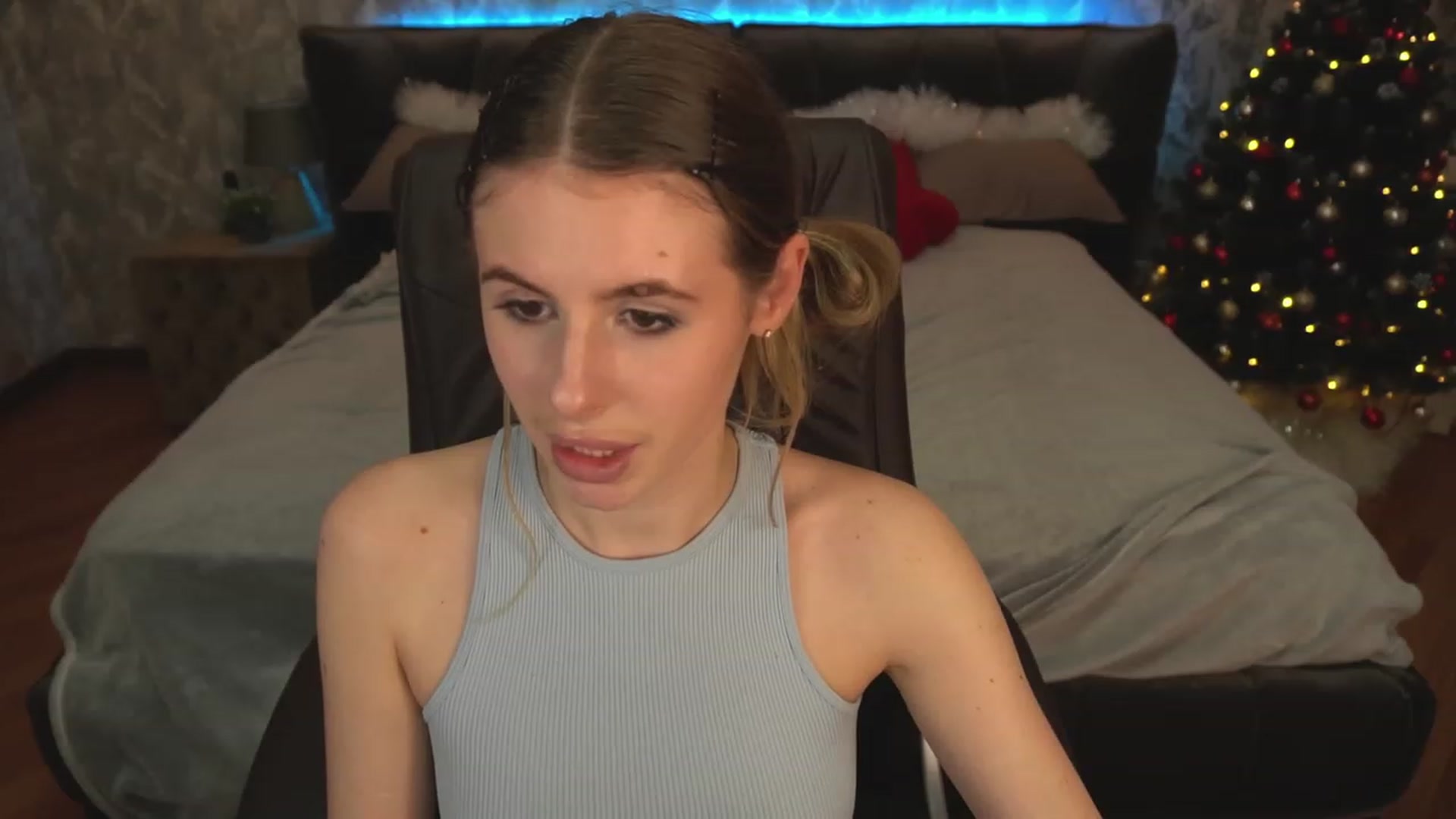 Gallery image thumbnail from MissGadriela's myfreecams stream on, 01/06/2023, 16:20 image 12 of 20