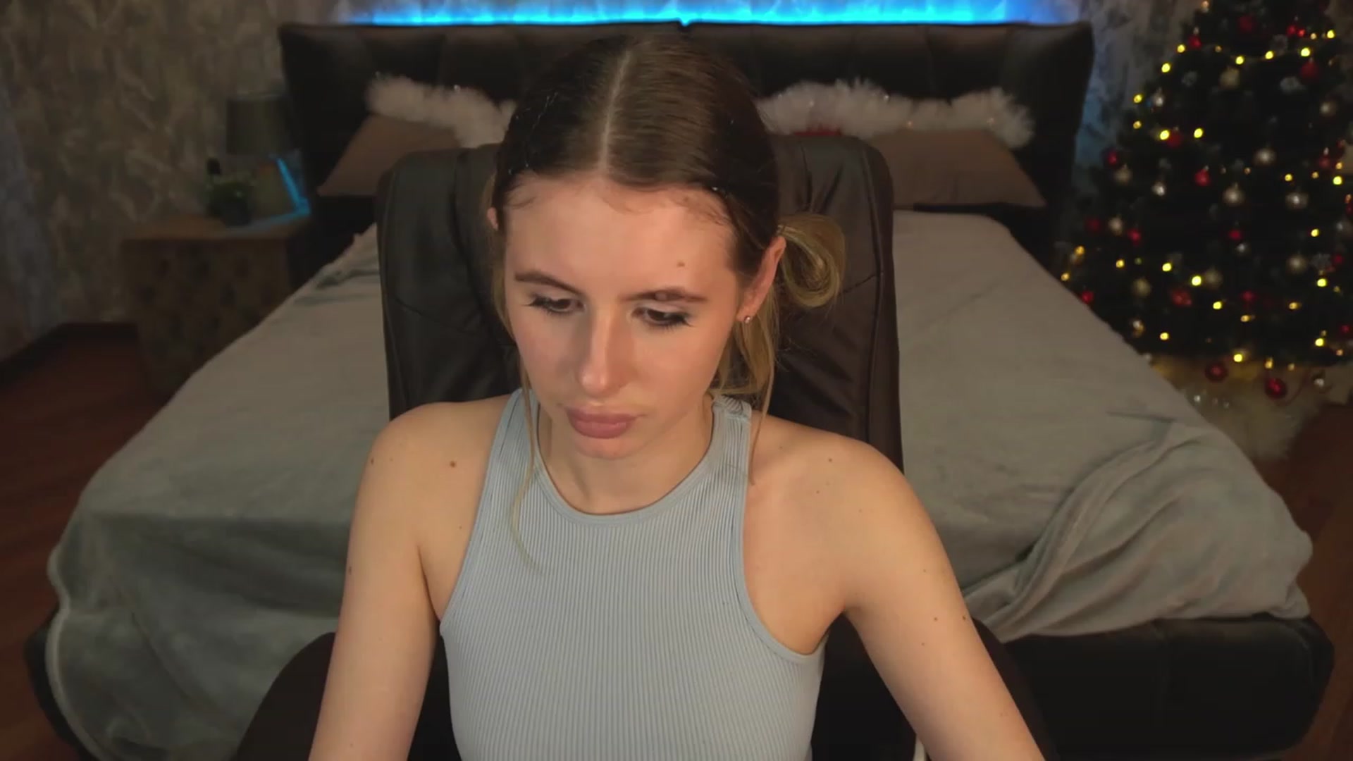 Gallery image thumbnail from MissGadriela's myfreecams stream on, 01/06/2023, 16:20 image 20 of 20