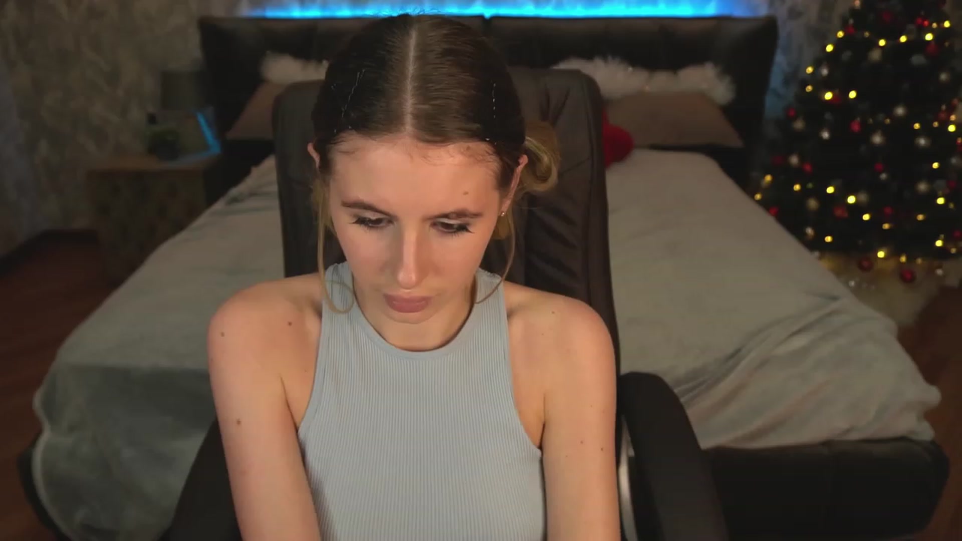 Gallery image thumbnail from MissGadriela's myfreecams stream on, 01/06/2023, 16:20 image 2 of 20