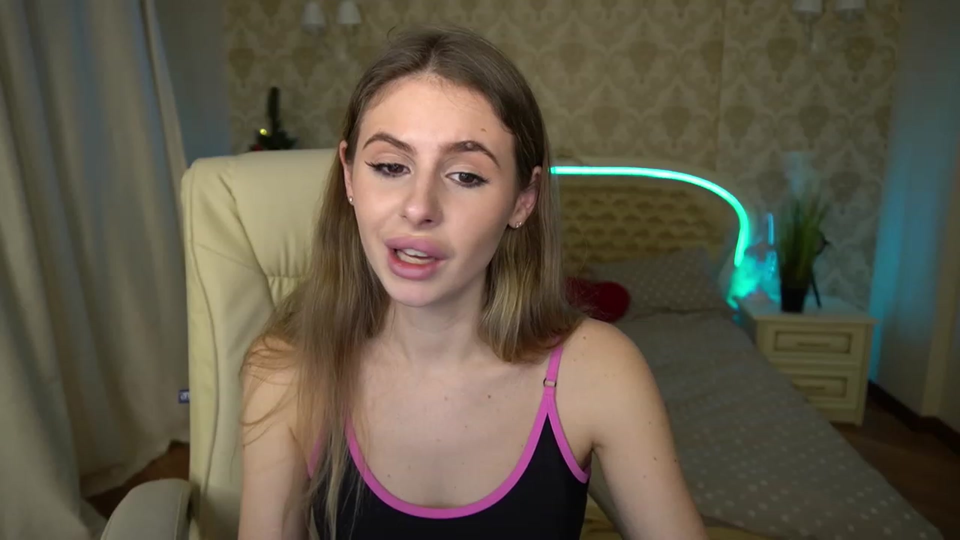 Gallery image thumbnail from MissGadriela's myfreecams stream on, 01/10/2023, 17:00 image 20 of 20