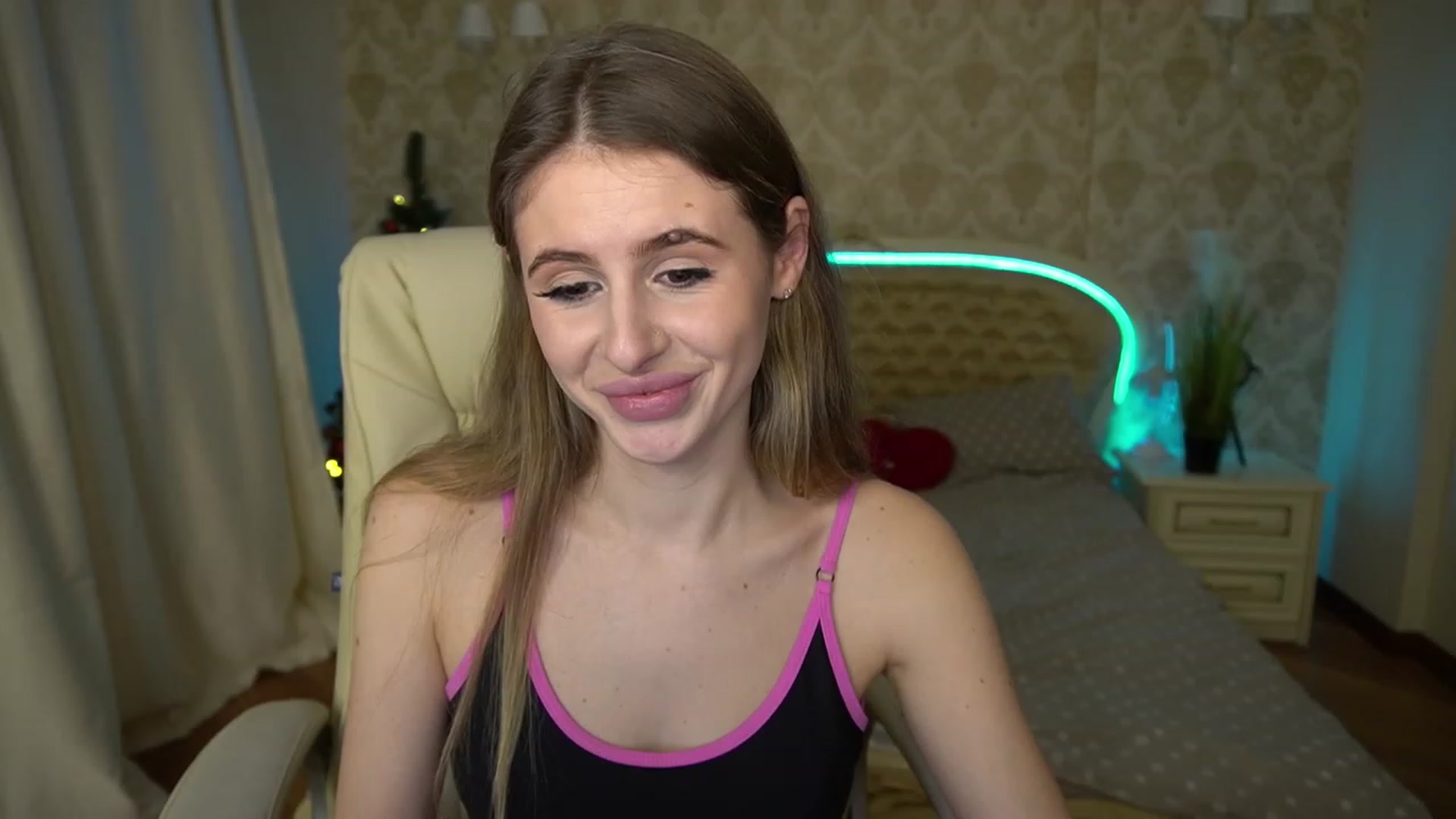 Gallery image thumbnail from MissGadriela's myfreecams stream on, 01/10/2023, 17:00 image 18 of 20
