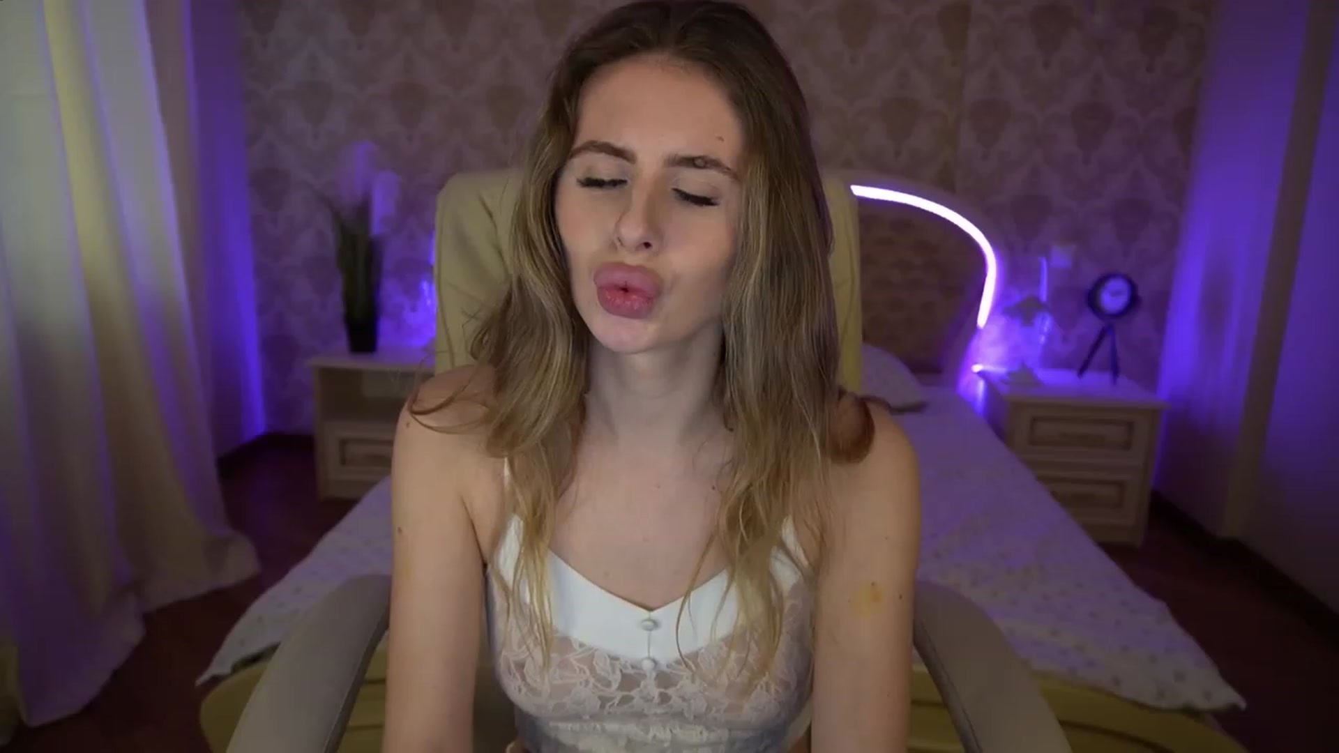 Gallery image thumbnail from MissGadriela's myfreecams stream on, 01/21/2023, 08:46 image 17 of 20