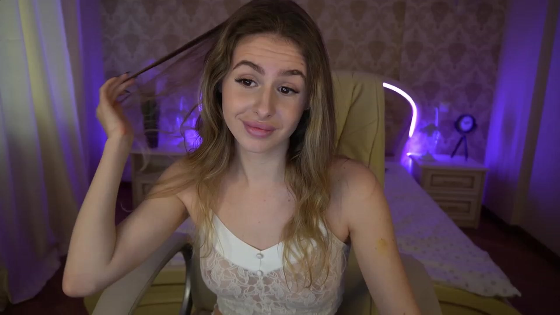 Gallery image thumbnail from MissGadriela's myfreecams stream on, 01/21/2023, 08:46 image 15 of 20