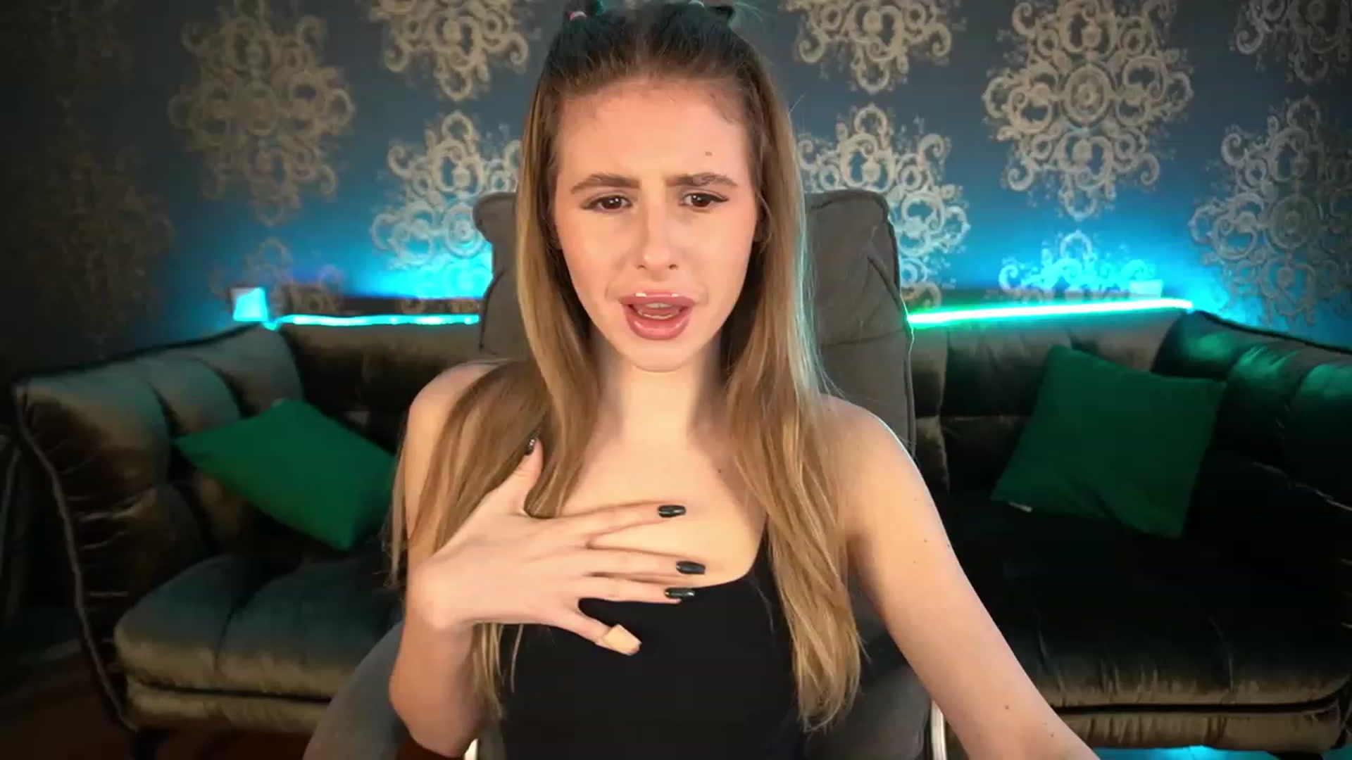 Gallery image thumbnail from MissGadriela's myfreecams stream on, 01/28/2023, 07:23 image 10 of 20