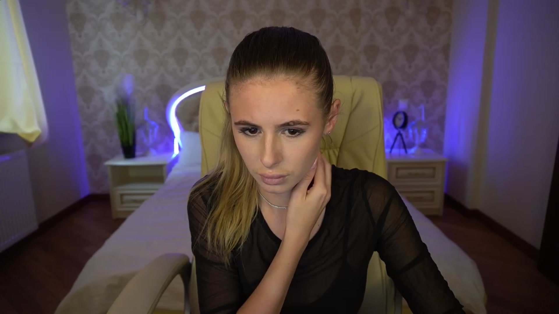 Gallery image thumbnail from MissGadriela's myfreecams stream on, 02/20/2023, 14:21 image 14 of 20