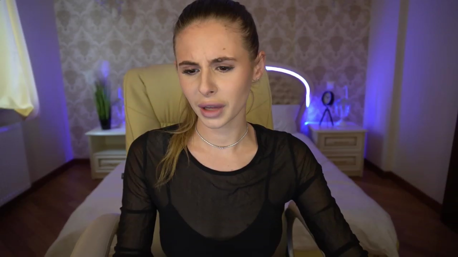 Gallery image thumbnail from MissGadriela's myfreecams stream on, 02/20/2023, 14:21 image 4 of 20