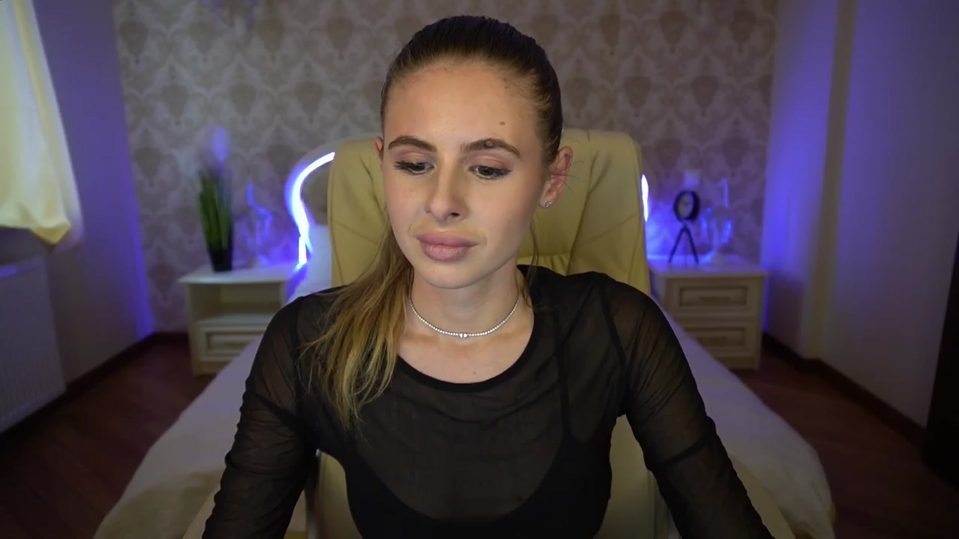 Gallery image thumbnail from MissGadriela's myfreecams stream on, 02/20/2023, 14:21 image 17 of 20