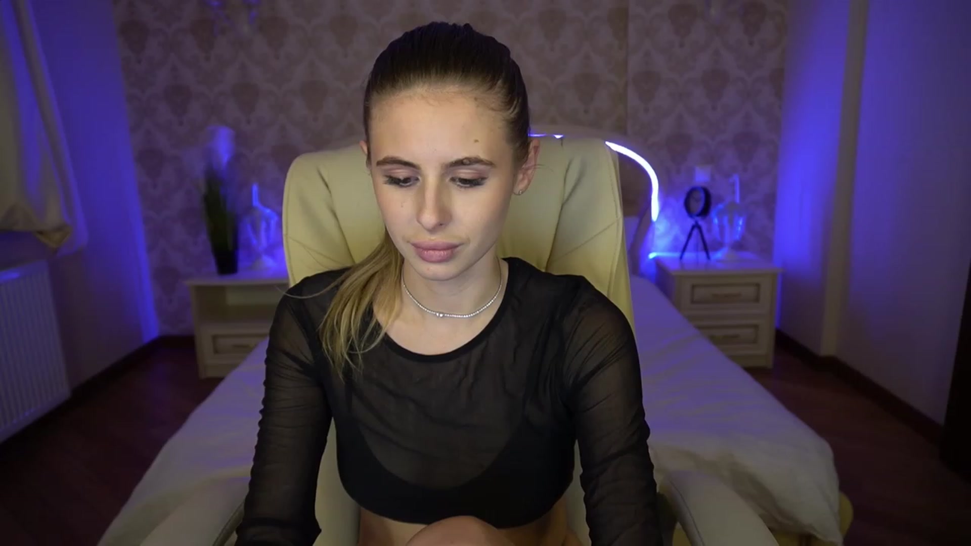 Gallery image thumbnail from MissGadriela's myfreecams stream on, 02/20/2023, 17:32 image 10 of 20