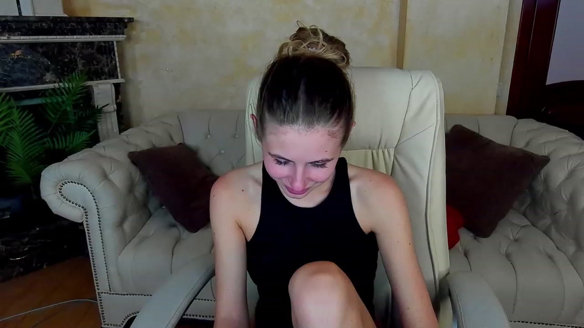 Gallery image thumbnail from MissGadriela's myfreecams stream on, 03/05/2023, 09:29 image 10 of 20
