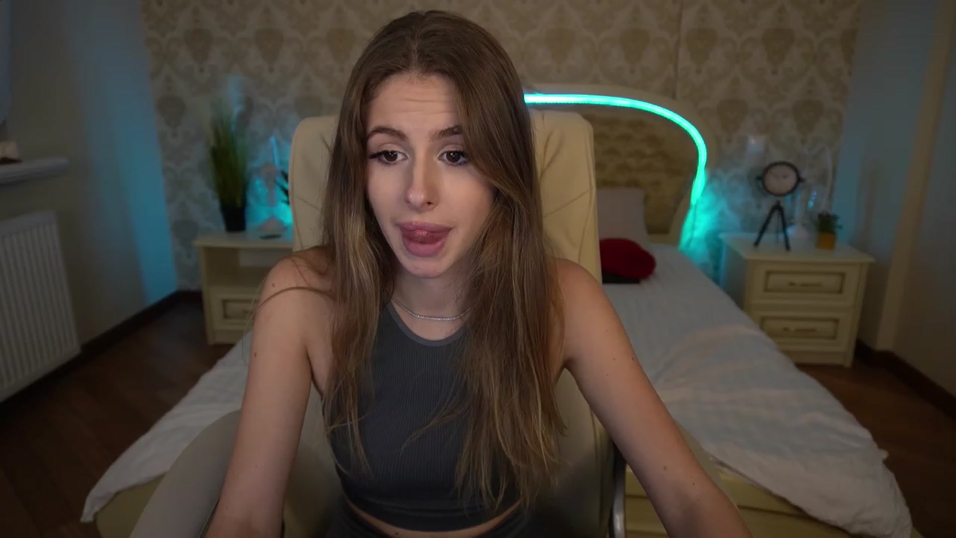 Gallery image thumbnail from MissGadriela's myfreecams stream on, 03/16/2023, 18:46 image 6 of 20