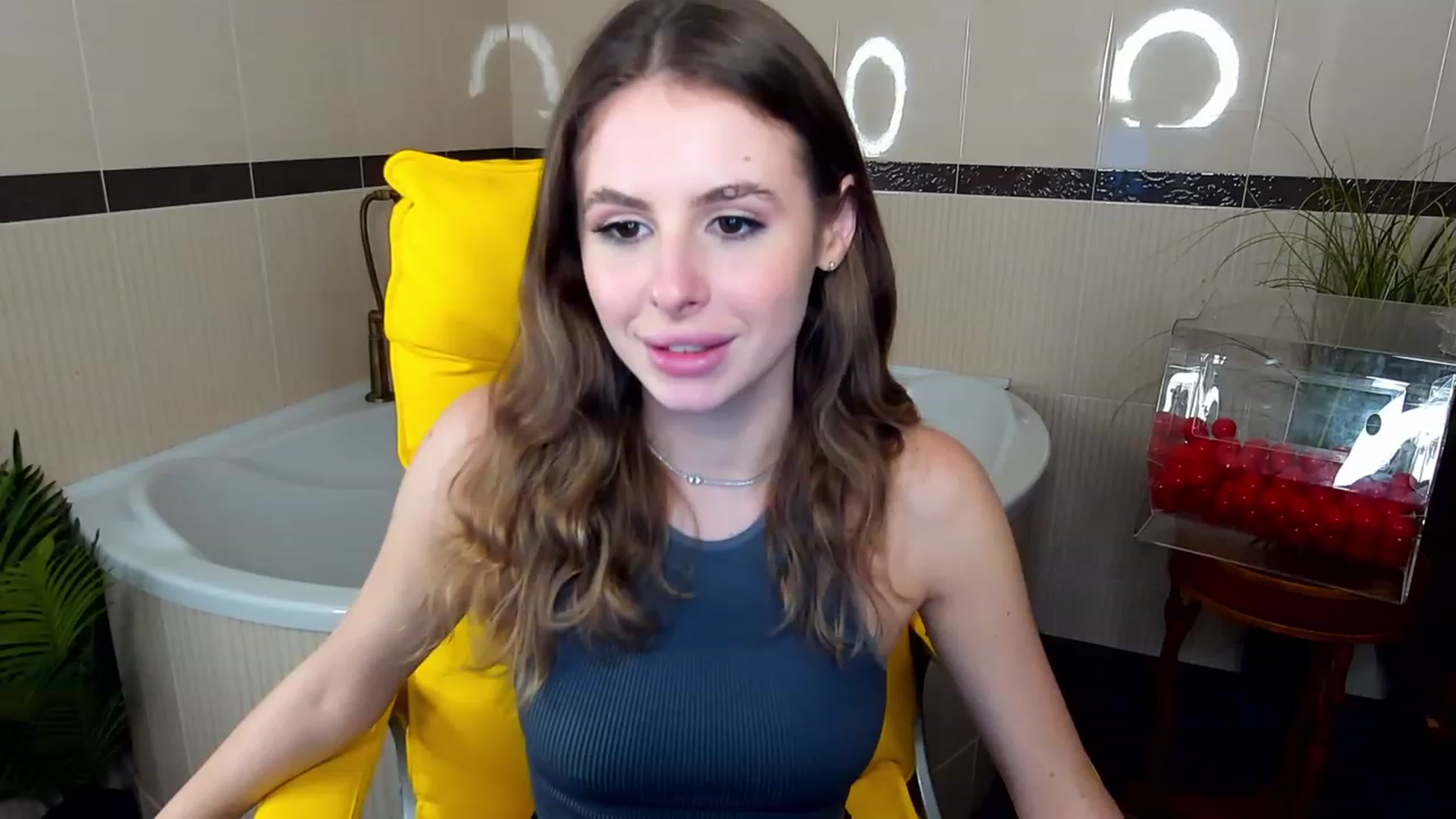 Gallery image thumbnail from MissGadriela's myfreecams stream on, 04/11/2023, 11:53 image 18 of 20