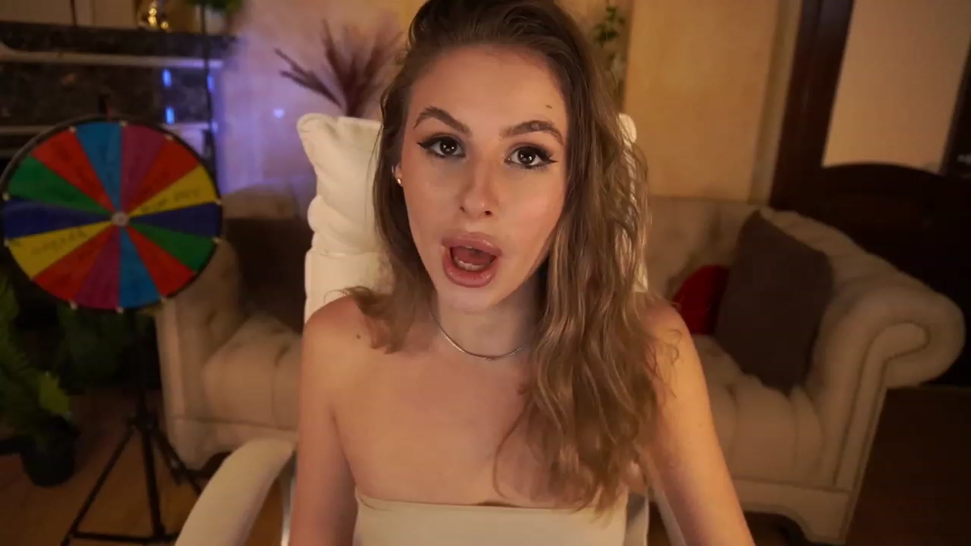 Gallery image thumbnail from MissGadriela's myfreecams stream on, 04/14/2023, 15:09 image 4 of 20