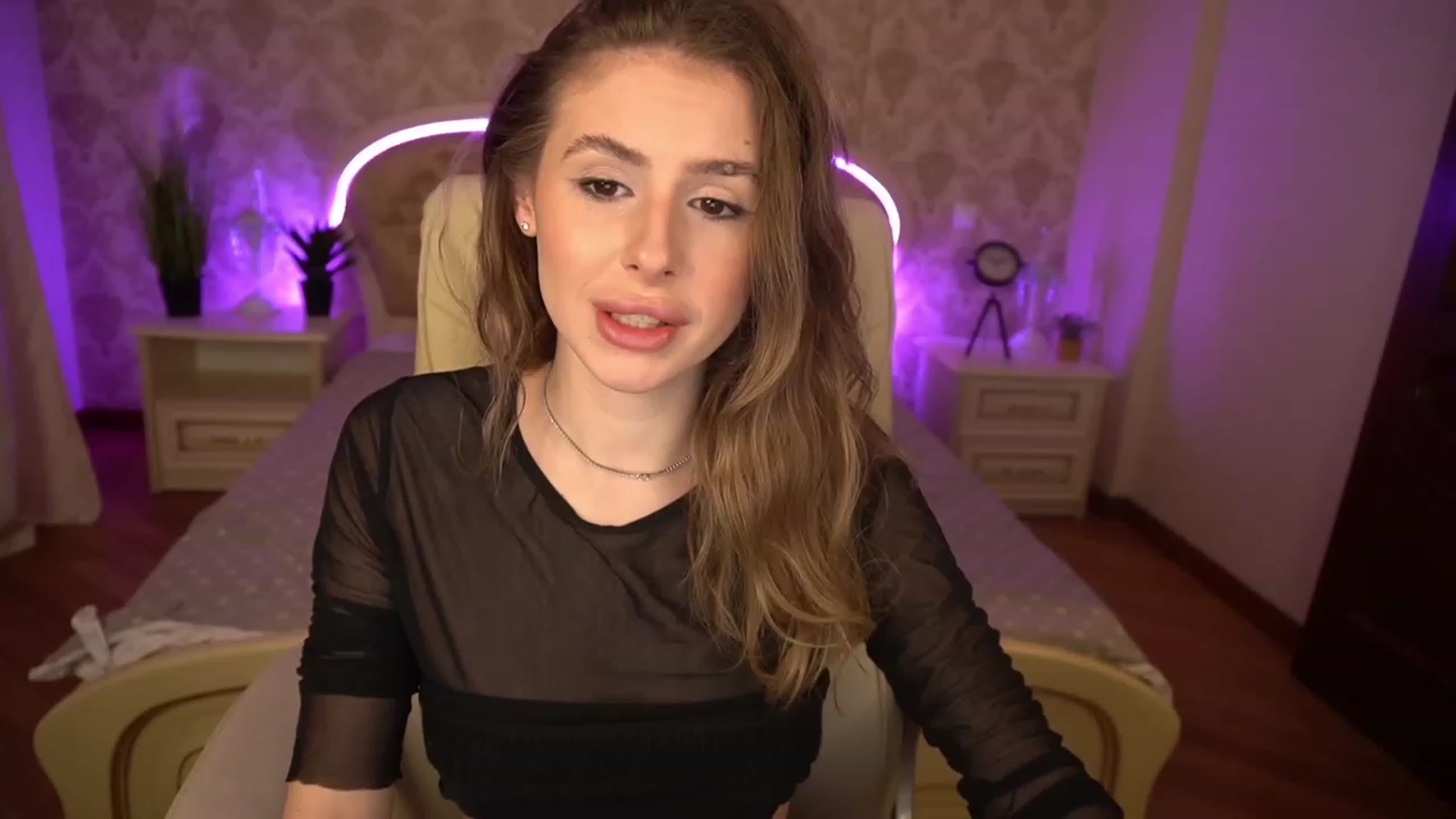 Gallery image thumbnail from MissGadriela's myfreecams stream on, 04/18/2023, 07:25 image 1 of 20