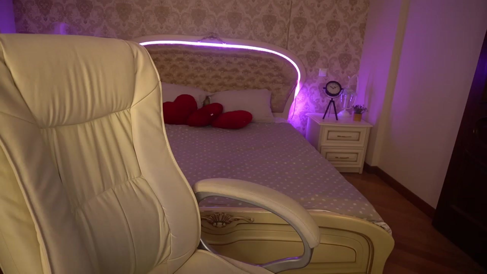 Gallery image thumbnail from MissGadriela's myfreecams stream on, 04/18/2023, 07:25 image 6 of 20