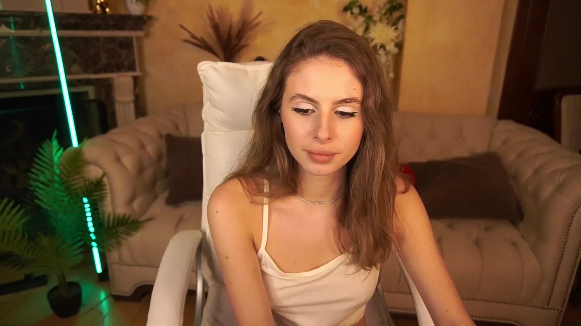 Gallery image thumbnail from MissGadriela's myfreecams stream on, 04/20/2023, 18:51 image 4 of 20