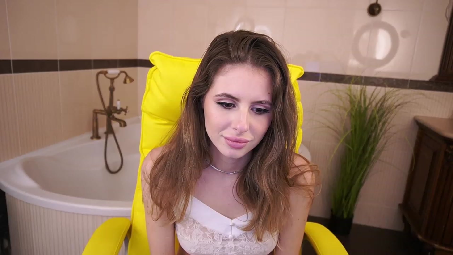 Gallery image thumbnail from MissGadriela's myfreecams stream on, 04/26/2023, 14:49 image 11 of 20
