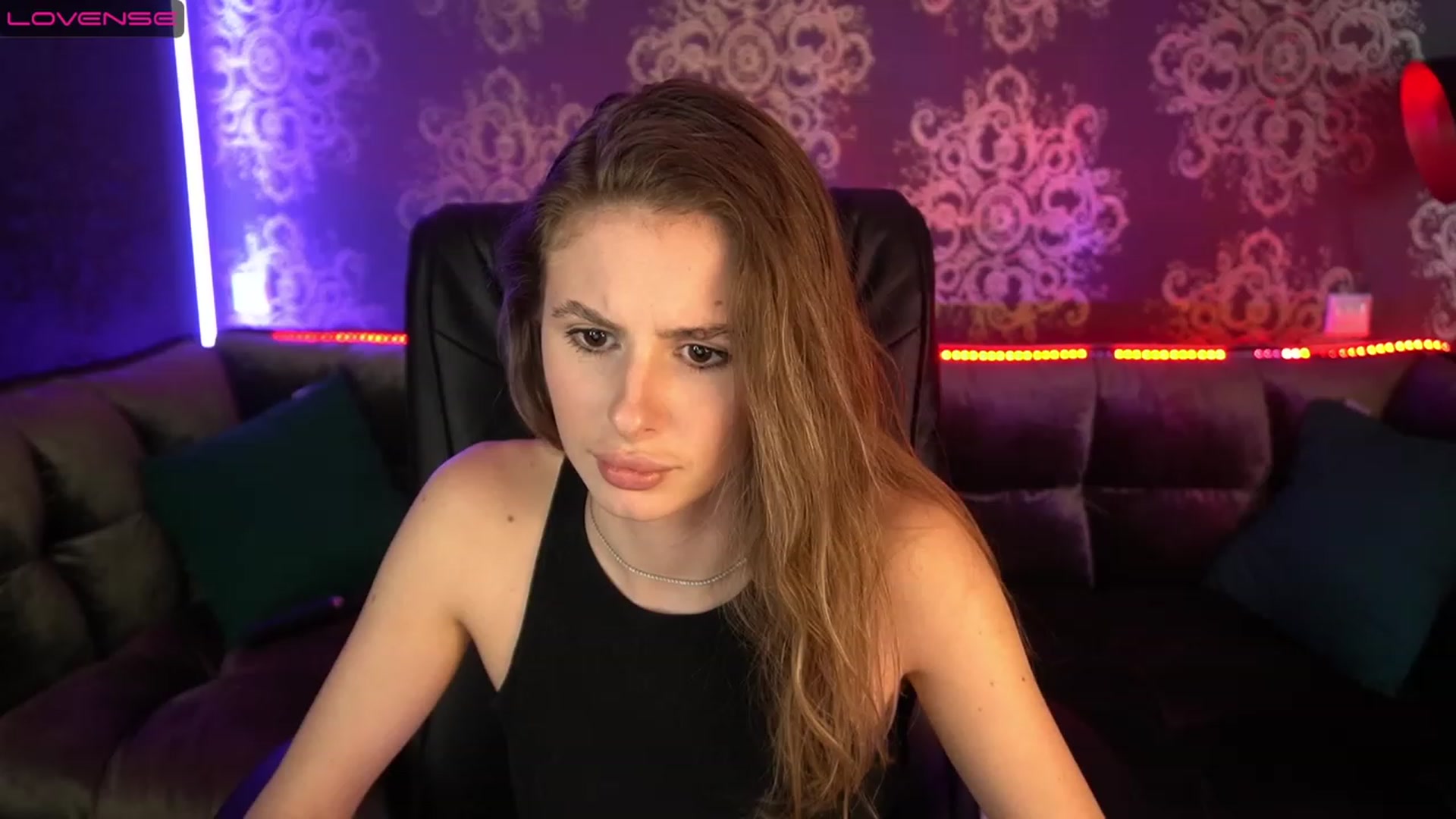 Gallery image thumbnail from MissGadriela's myfreecams stream on, 05/03/2023, 11:57 image 10 of 20
