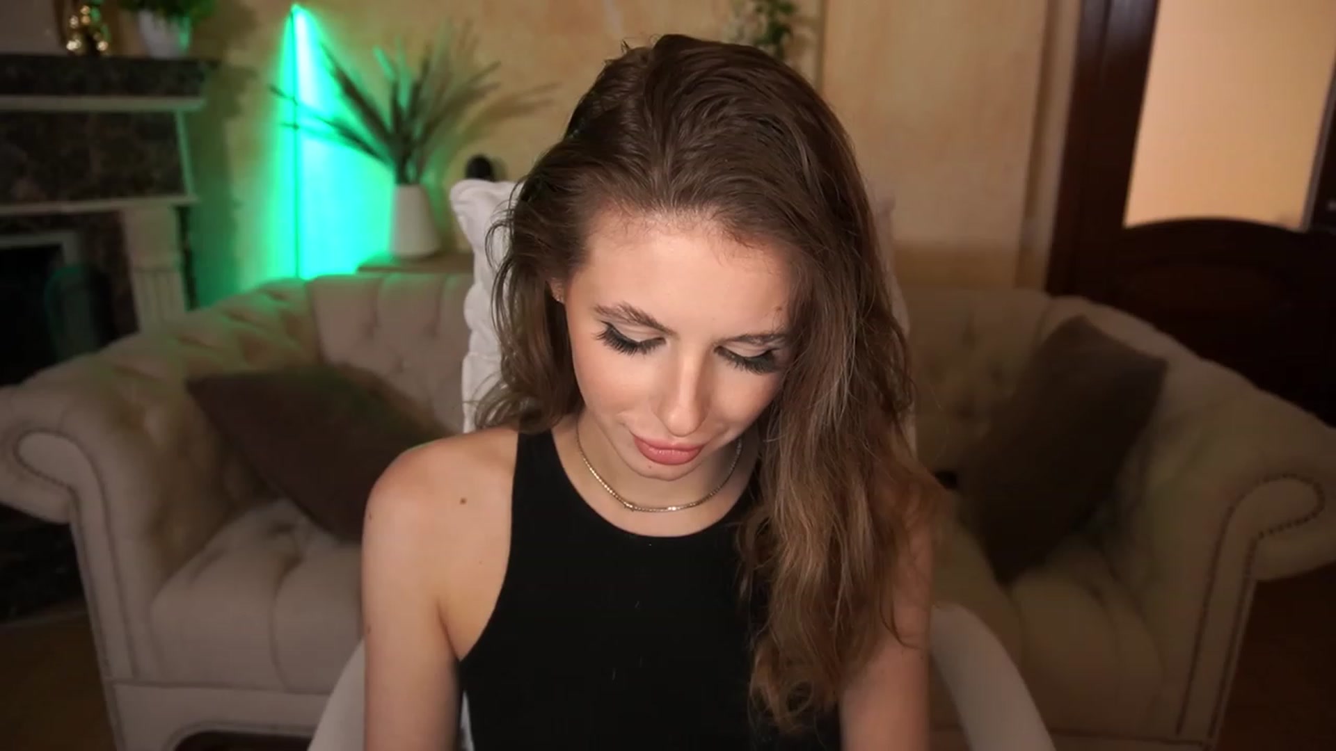 Gallery image thumbnail from MissGadriela's myfreecams stream on, 05/11/2023, 10:11 image 16 of 20