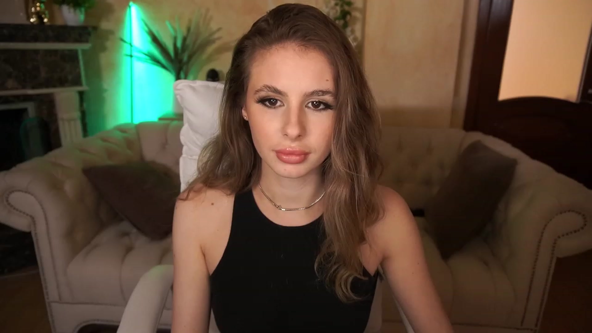 Gallery image thumbnail from MissGadriela's myfreecams stream on, 05/11/2023, 10:11 image 2 of 20