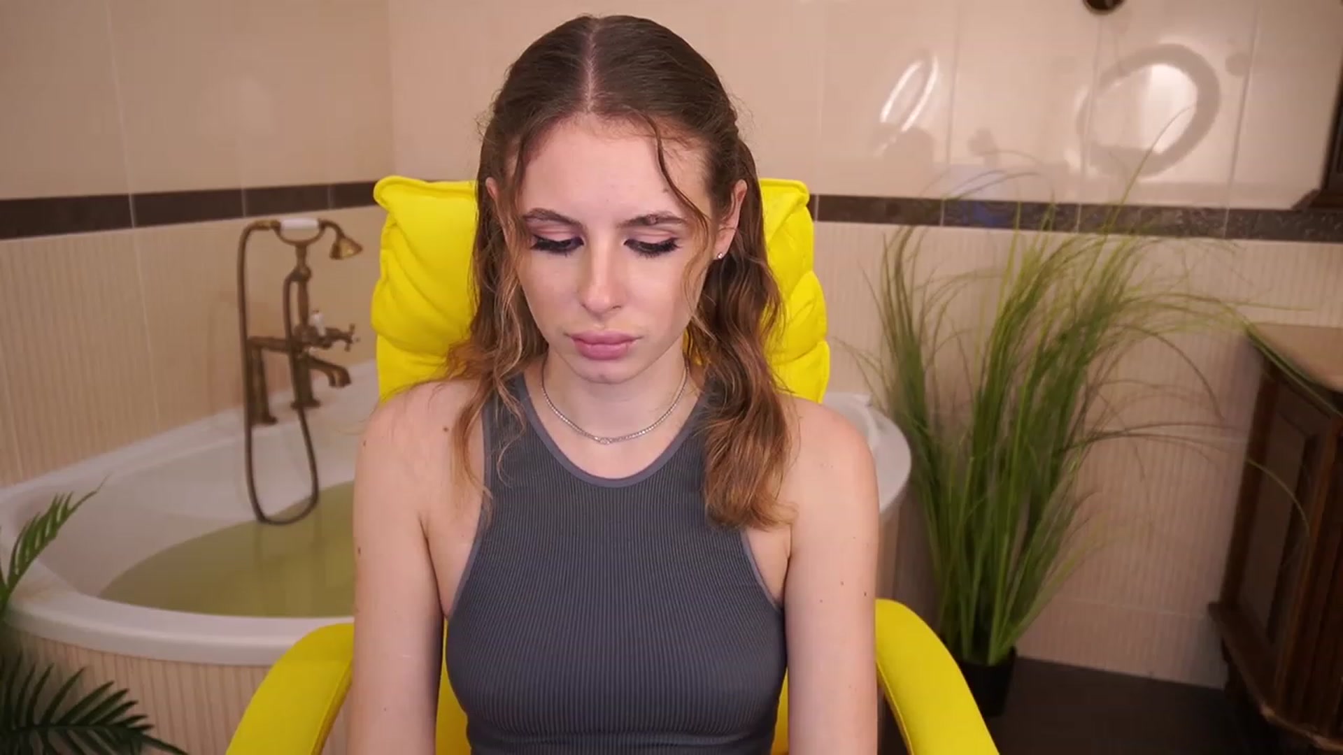 Gallery image thumbnail from MissGadriela's myfreecams stream on, 05/16/2023, 18:45 image 8 of 20