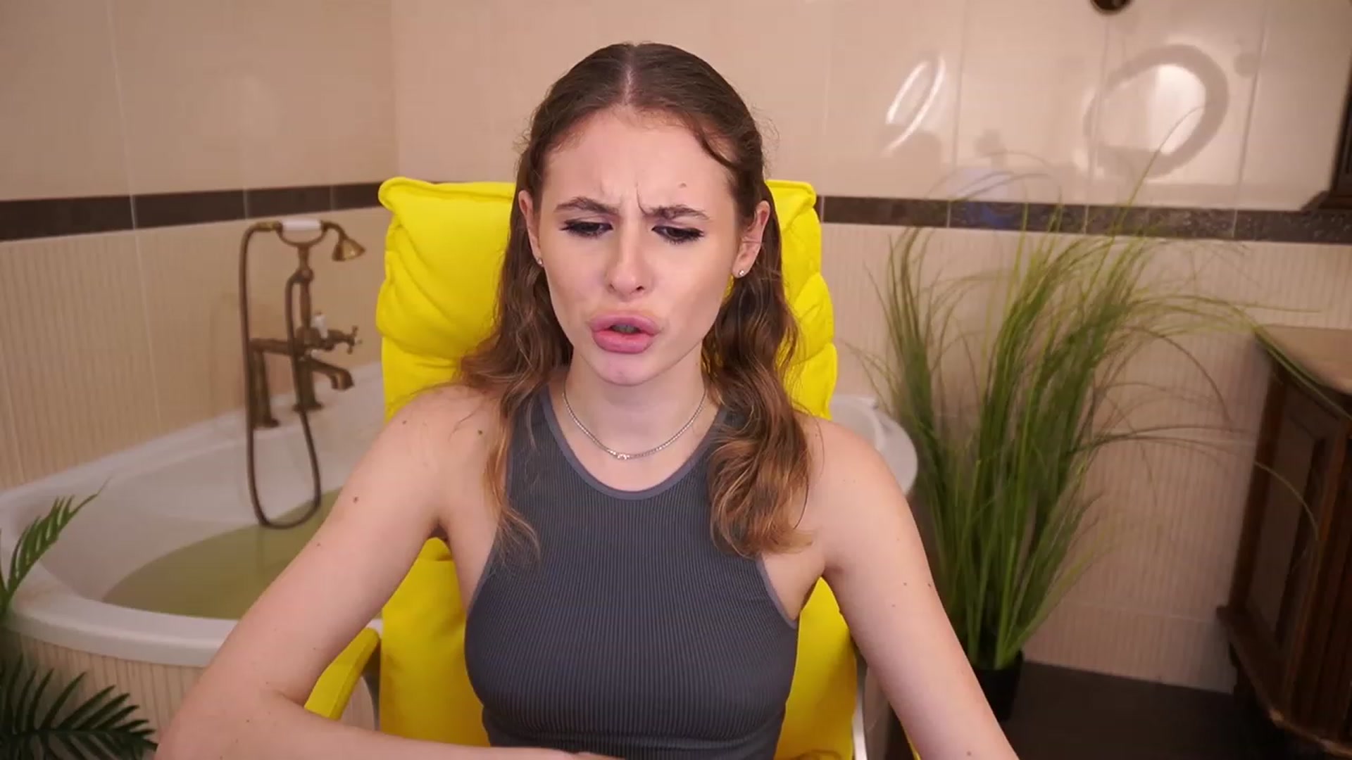 Gallery image thumbnail from MissGadriela's myfreecams stream on, 05/16/2023, 18:45 image 9 of 20