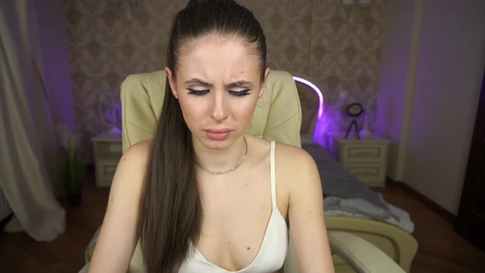 Gallery image thumbnail from MissGadriela's myfreecams stream on, 05/20/2023, 03:21 image 3 of 20