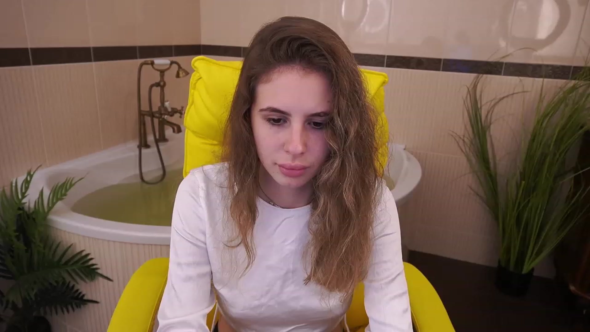 Gallery image thumbnail from MissGadriela's myfreecams stream on, 05/21/2023, 10:59 image 11 of 20