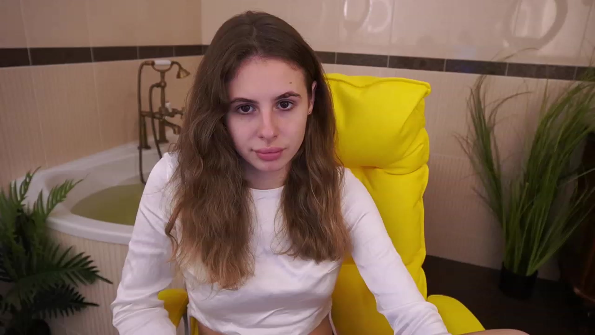 Gallery image thumbnail from MissGadriela's myfreecams stream on, 05/21/2023, 11:52 image 3 of 20