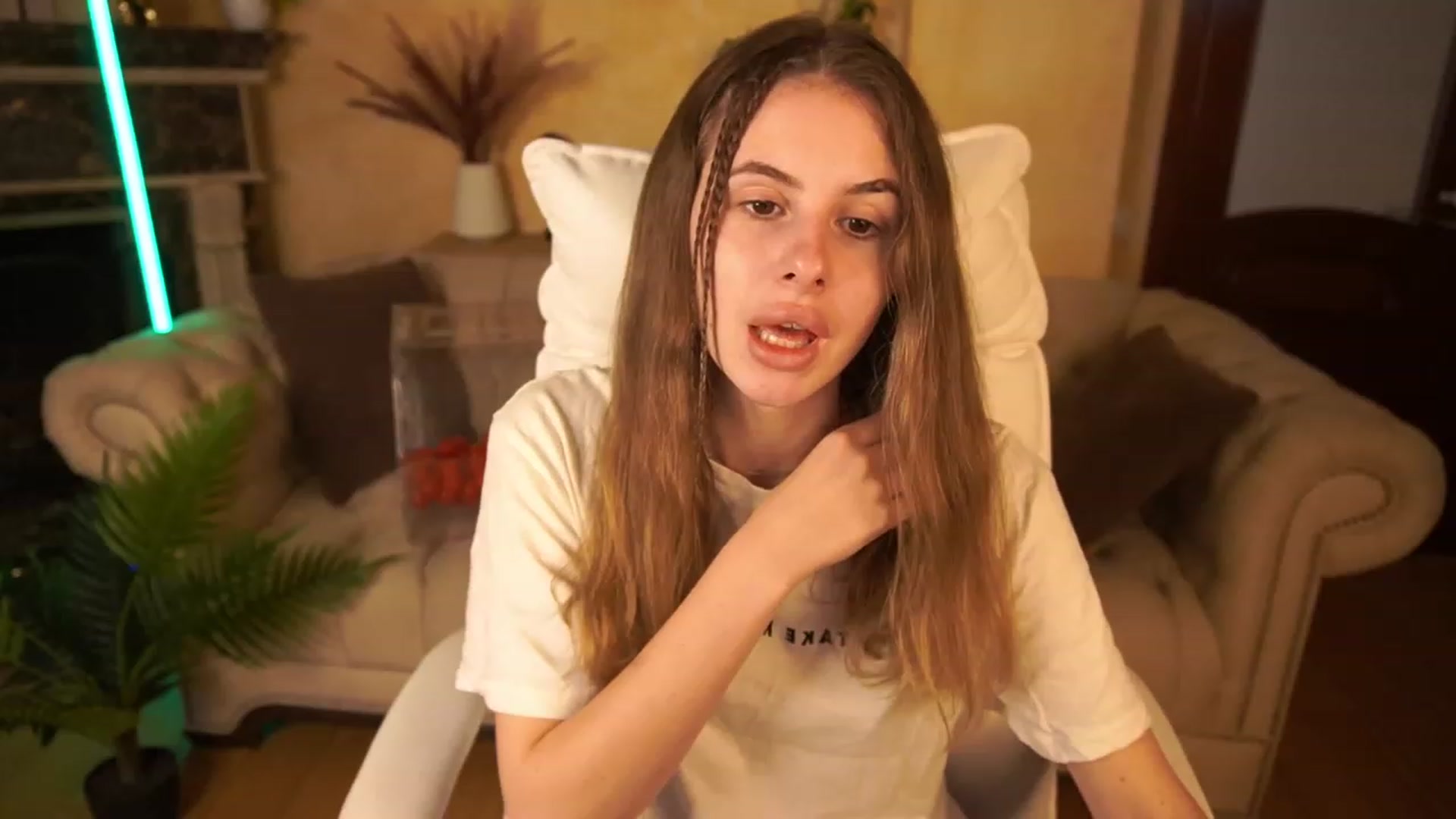 Gallery image thumbnail from MissGadriela's myfreecams stream on, 05/22/2023, 07:01 image 5 of 20