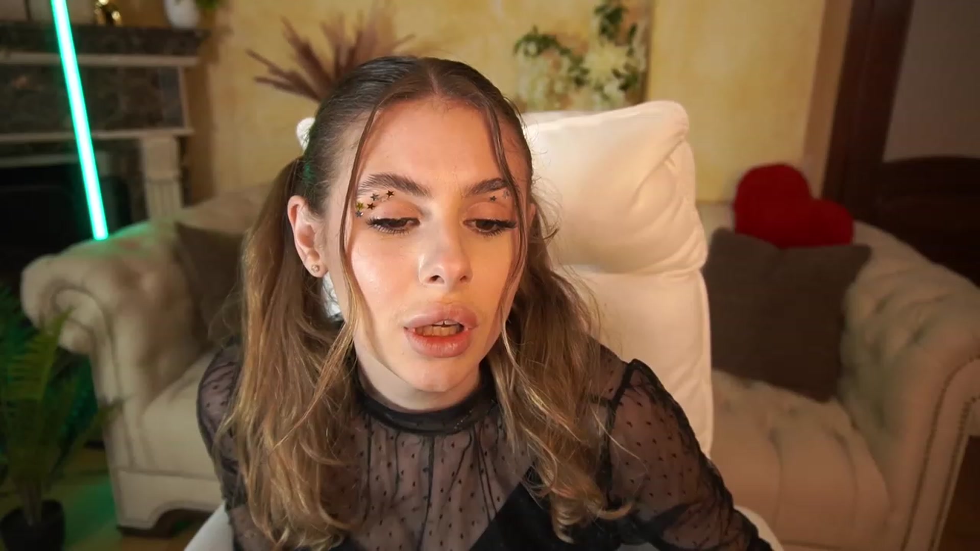 Gallery image thumbnail from MissGadriela's myfreecams stream on, 05/26/2023, 08:04 image 6 of 20