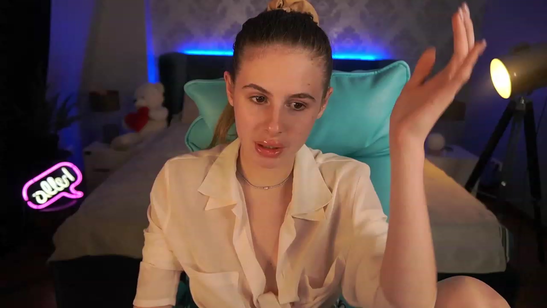 Gallery image thumbnail from MissGadriela's myfreecams stream on, 05/30/2023, 15:42 image 14 of 20