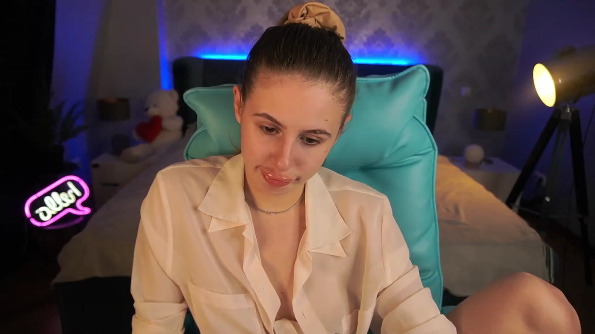 Gallery image thumbnail from MissGadriela's myfreecams stream on, 05/30/2023, 16:33 image 2 of 20
