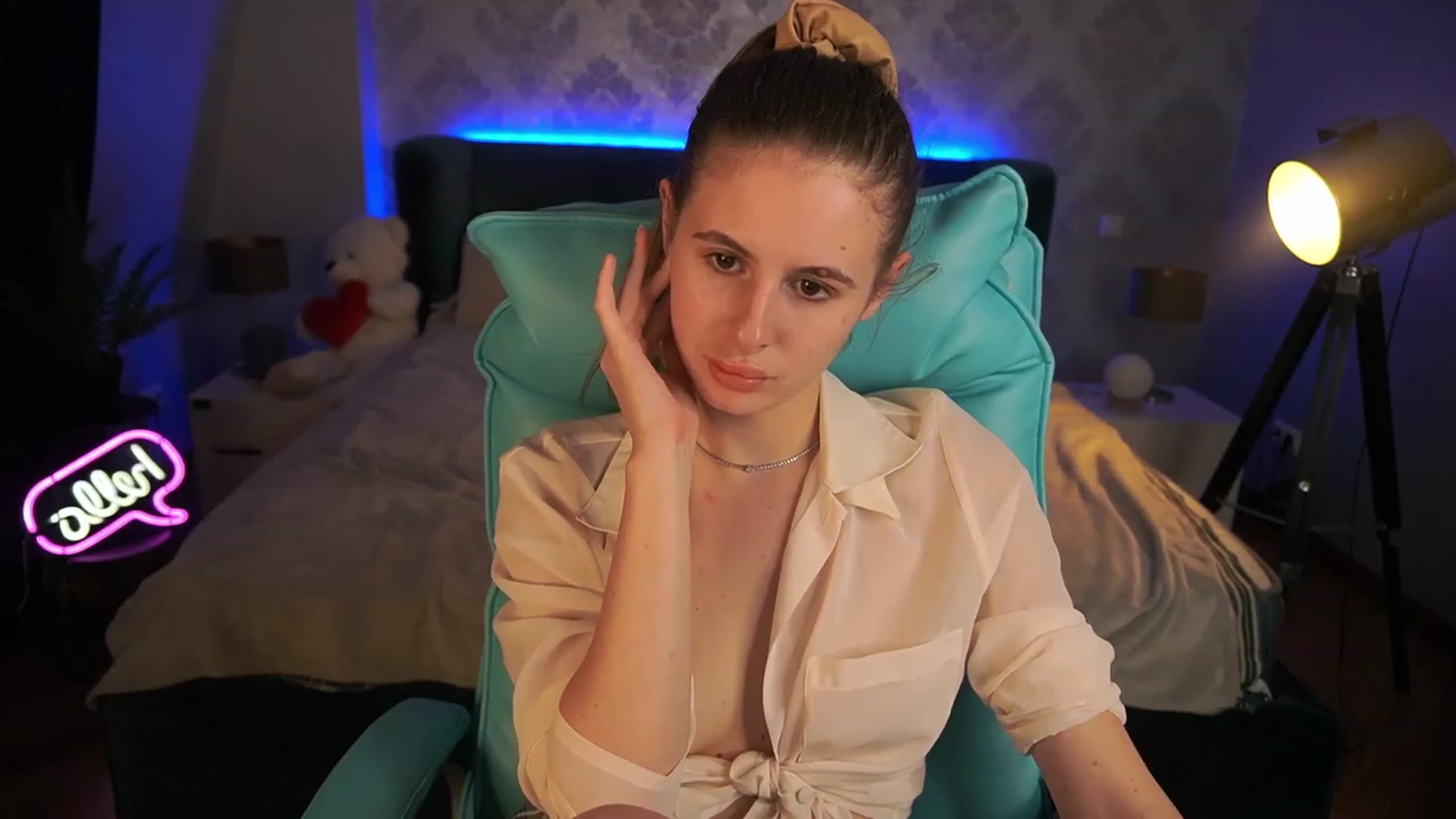 Gallery image thumbnail from MissGadriela's myfreecams stream on, 05/30/2023, 18:15 image 11 of 20