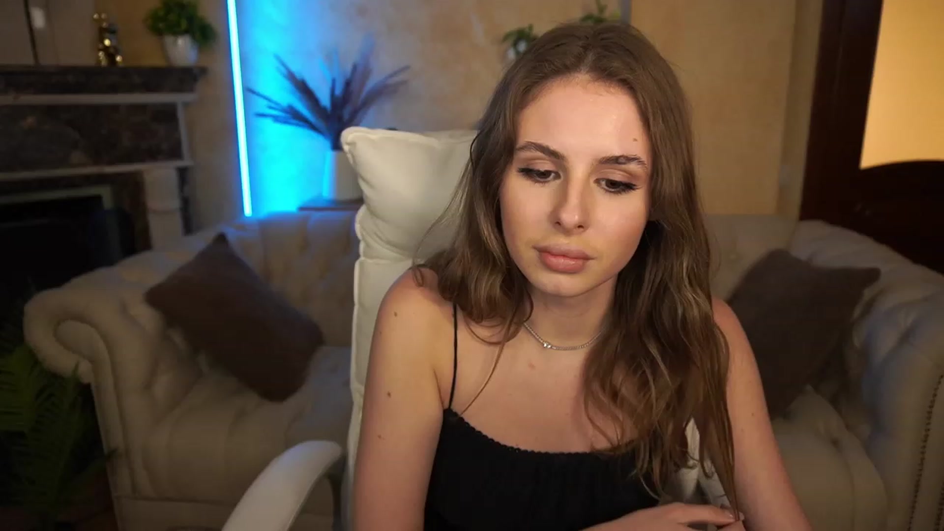 Gallery image thumbnail from MissGadriela's myfreecams stream on, 05/31/2023, 17:13 image 1 of 20