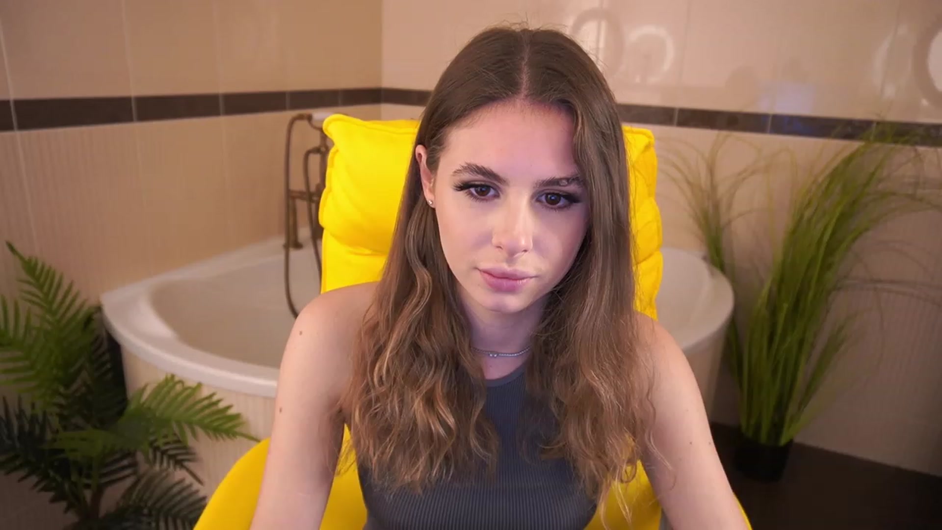 Gallery image thumbnail from MissGadriela's myfreecams stream on, 06/04/2023, 06:47 image 19 of 20