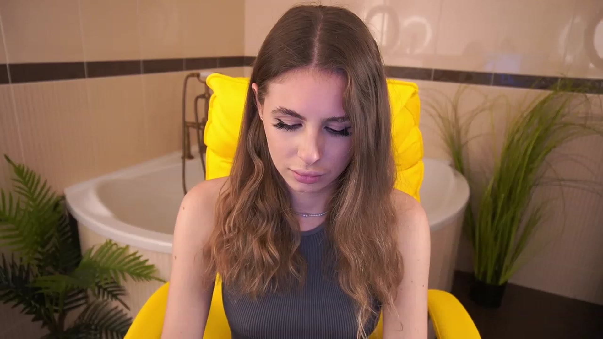 Gallery image thumbnail from MissGadriela's myfreecams stream on, 06/04/2023, 06:47 image 20 of 20