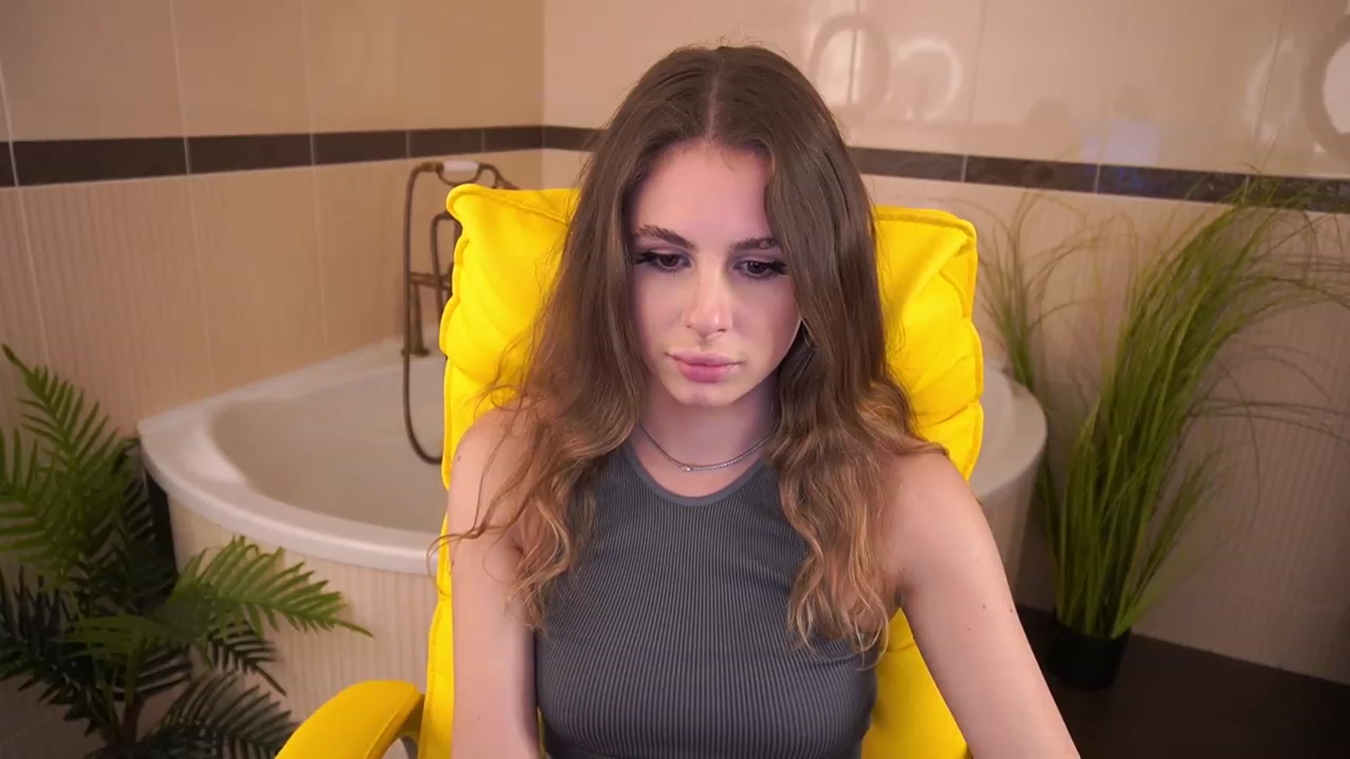 Gallery image thumbnail from MissGadriela's myfreecams stream on, 06/04/2023, 08:01 image 16 of 20