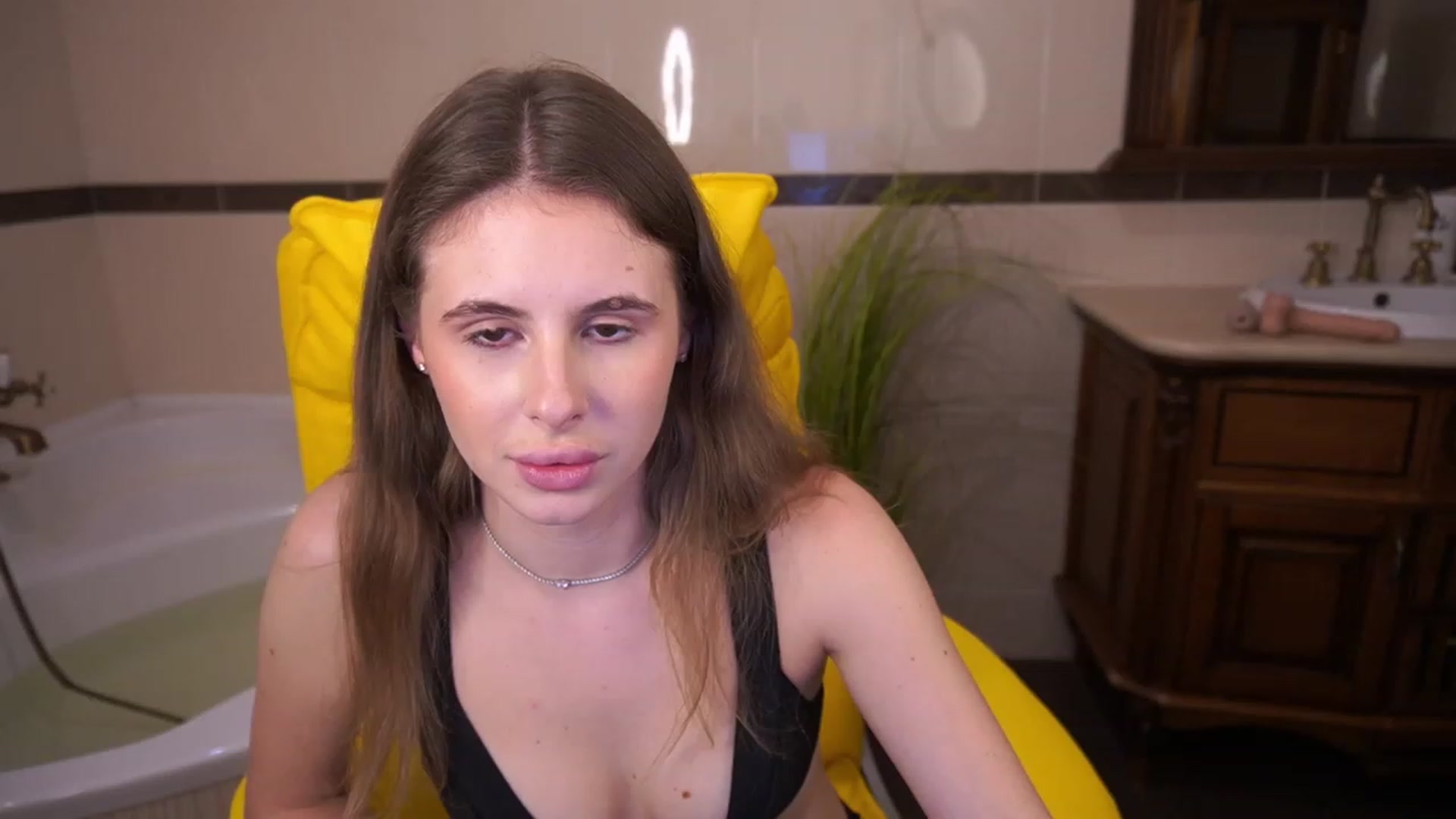 Gallery image thumbnail from MissGadriela's myfreecams stream on, 06/06/2023, 18:51 image 15 of 20
