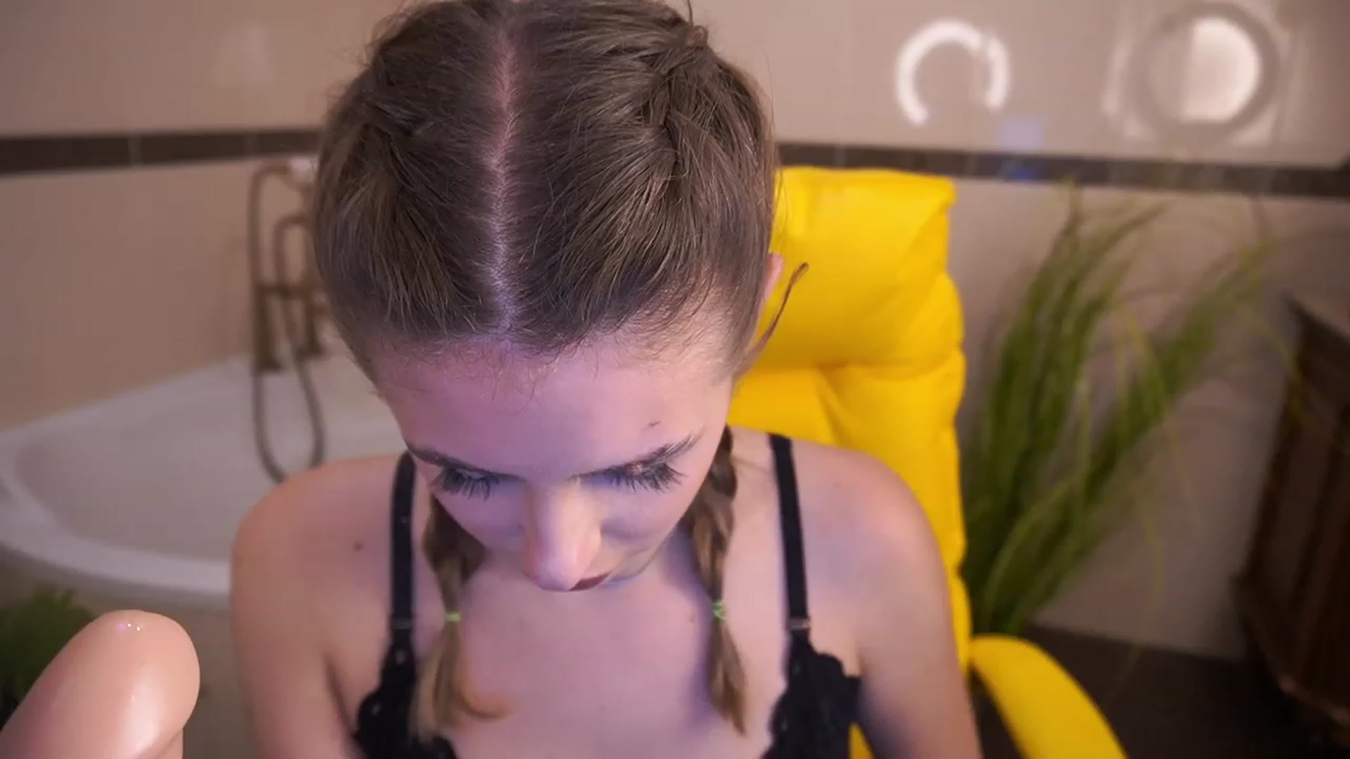 Gallery image thumbnail from MissGadriela's myfreecams stream on, 06/11/2023, 09:46 image 14 of 20