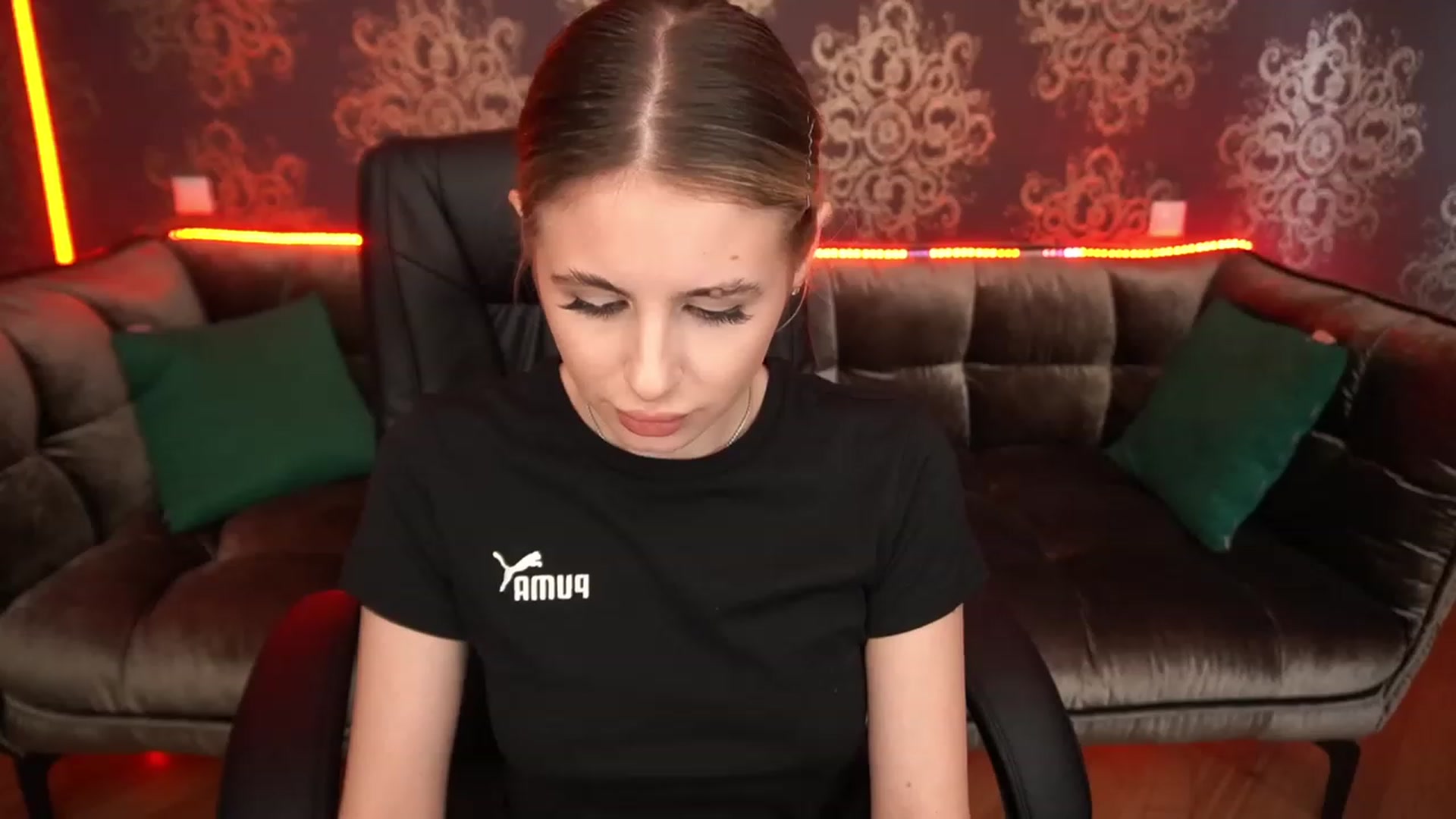 Gallery image thumbnail from MissGadriela's myfreecams stream on, 06/19/2023, 14:25 image 3 of 20