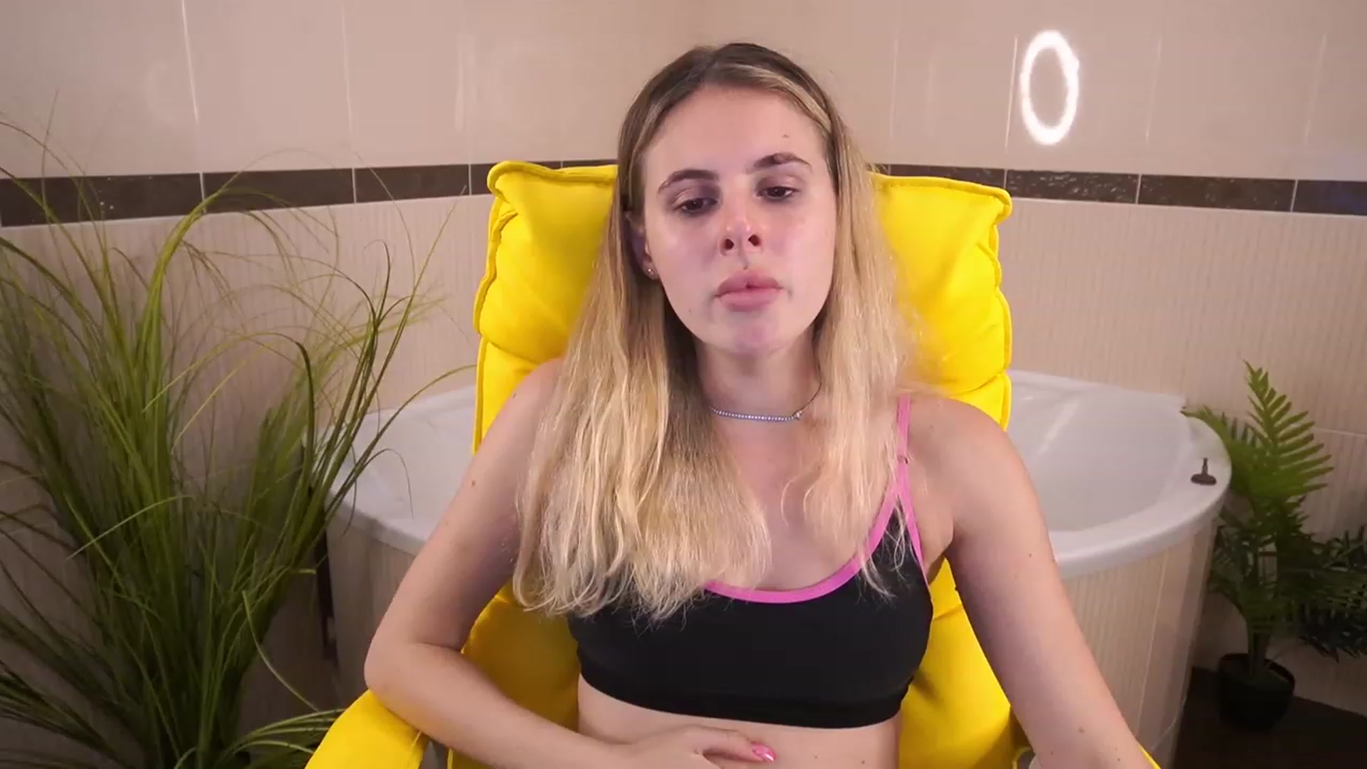 Gallery image thumbnail from MissGadriela's myfreecams stream on, 06/29/2023, 14:17 image 5 of 20