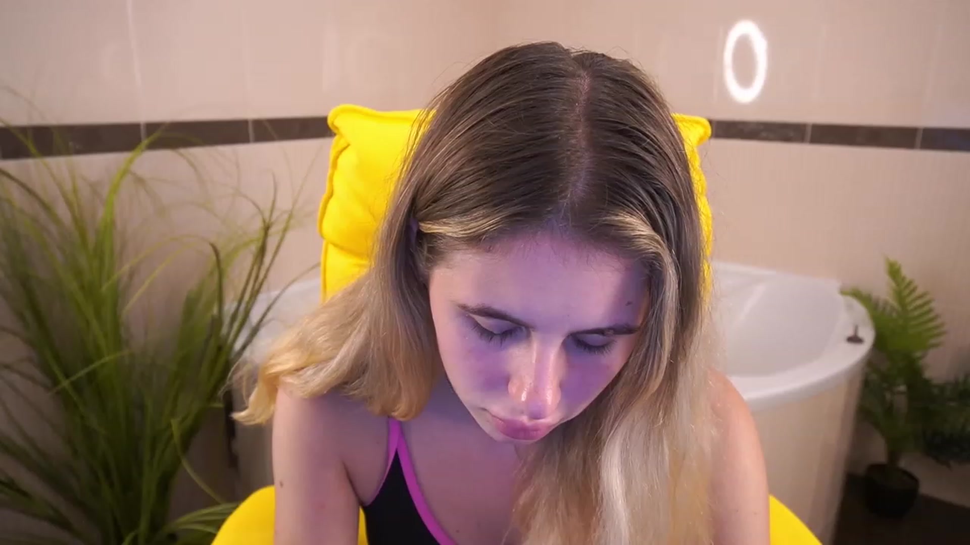 Gallery image thumbnail from MissGadriela's myfreecams stream on, 06/29/2023, 14:17 image 19 of 20
