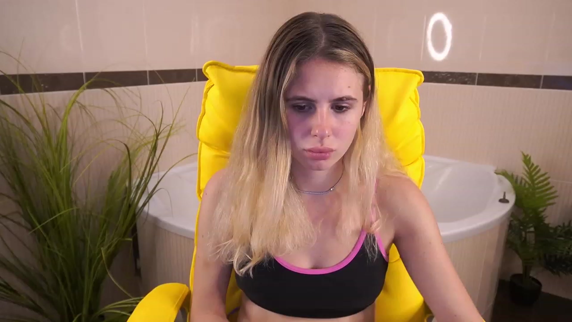 Gallery image thumbnail from MissGadriela's myfreecams stream on, 06/29/2023, 14:17 image 1 of 20