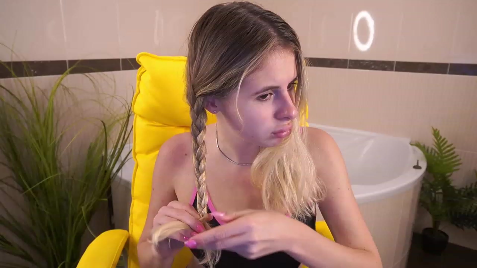 Gallery image thumbnail from MissGadriela's myfreecams stream on, 06/29/2023, 17:27 image 16 of 20