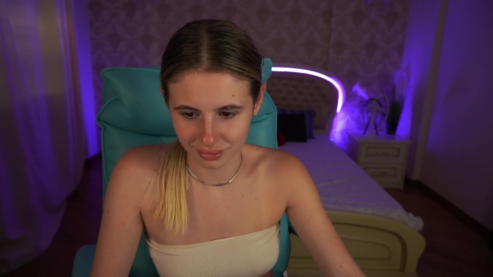 Gallery image thumbnail from MissGadriela's myfreecams stream on, 07/10/2023, 10:54 image 6 of 20