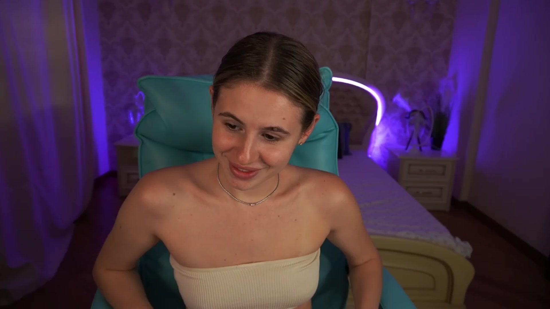 Gallery image thumbnail from MissGadriela's myfreecams stream on, 07/10/2023, 10:54 image 8 of 20