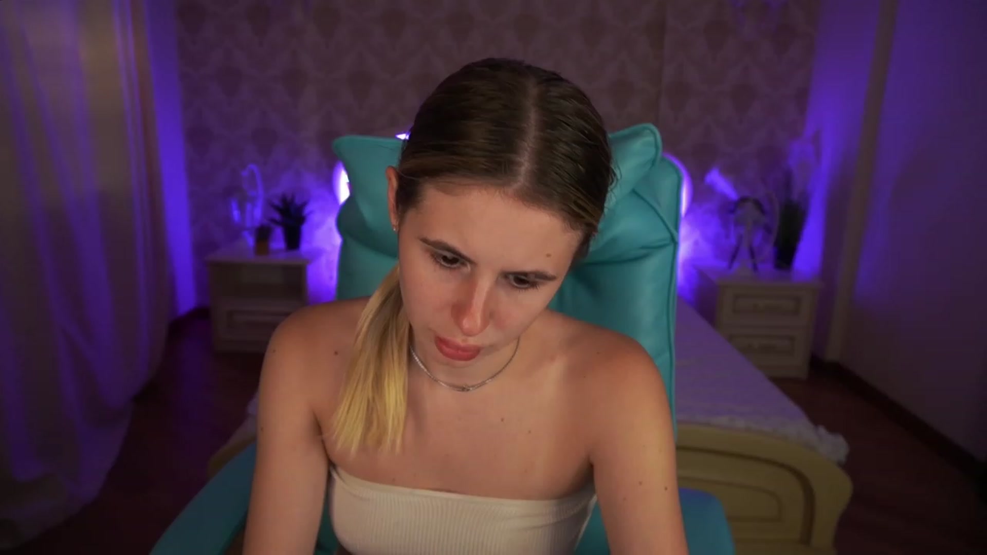 Gallery image thumbnail from MissGadriela's myfreecams stream on, 07/10/2023, 10:54 image 4 of 20