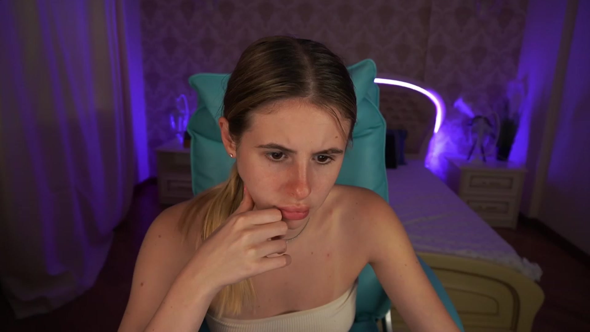 Gallery image thumbnail from MissGadriela's myfreecams stream on, 07/10/2023, 11:54 image 19 of 20