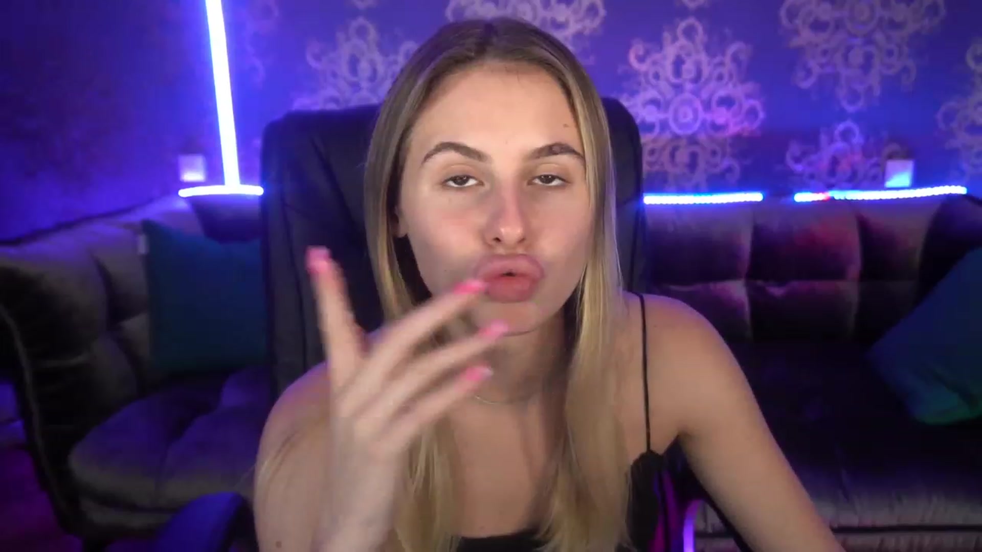 Gallery image thumbnail from MissGadriela's myfreecams stream on, 07/13/2023, 14:46 image 17 of 20