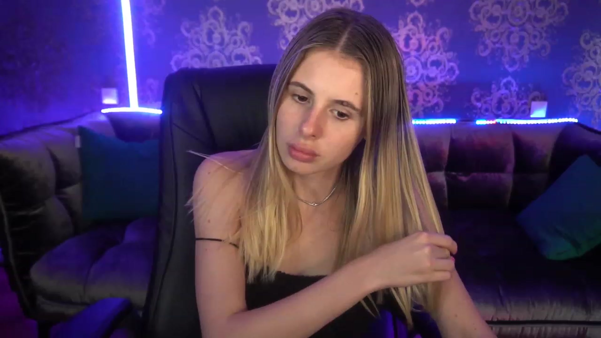 Gallery image thumbnail from MissGadriela's myfreecams stream on, 07/13/2023, 16:02 image 16 of 20